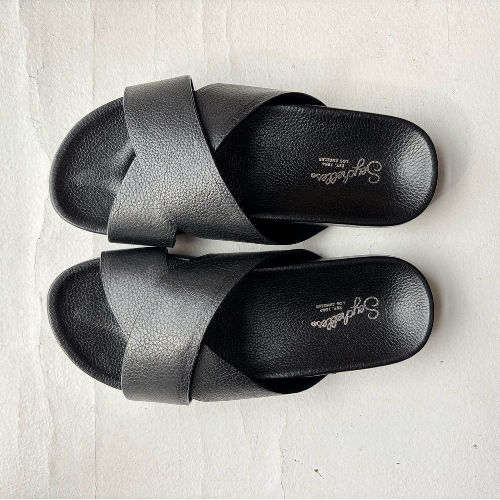 Like New Seychelles Black Sandals in Size 6